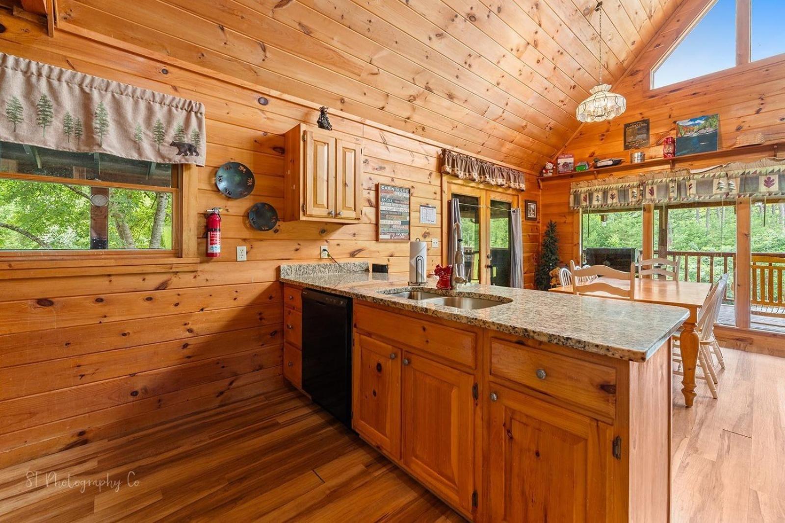 Hibernation Station Cabin Sevierville Kültér fotó